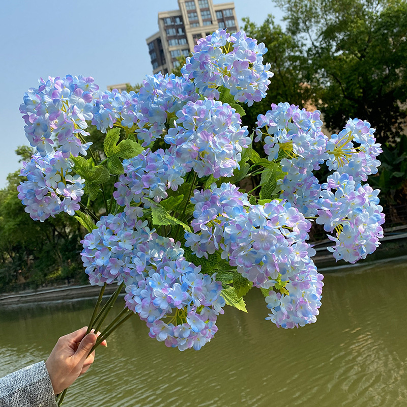 Wedding Decor Supply Store - 3 Buah 4 Kepala Hydrangea Rangkaian